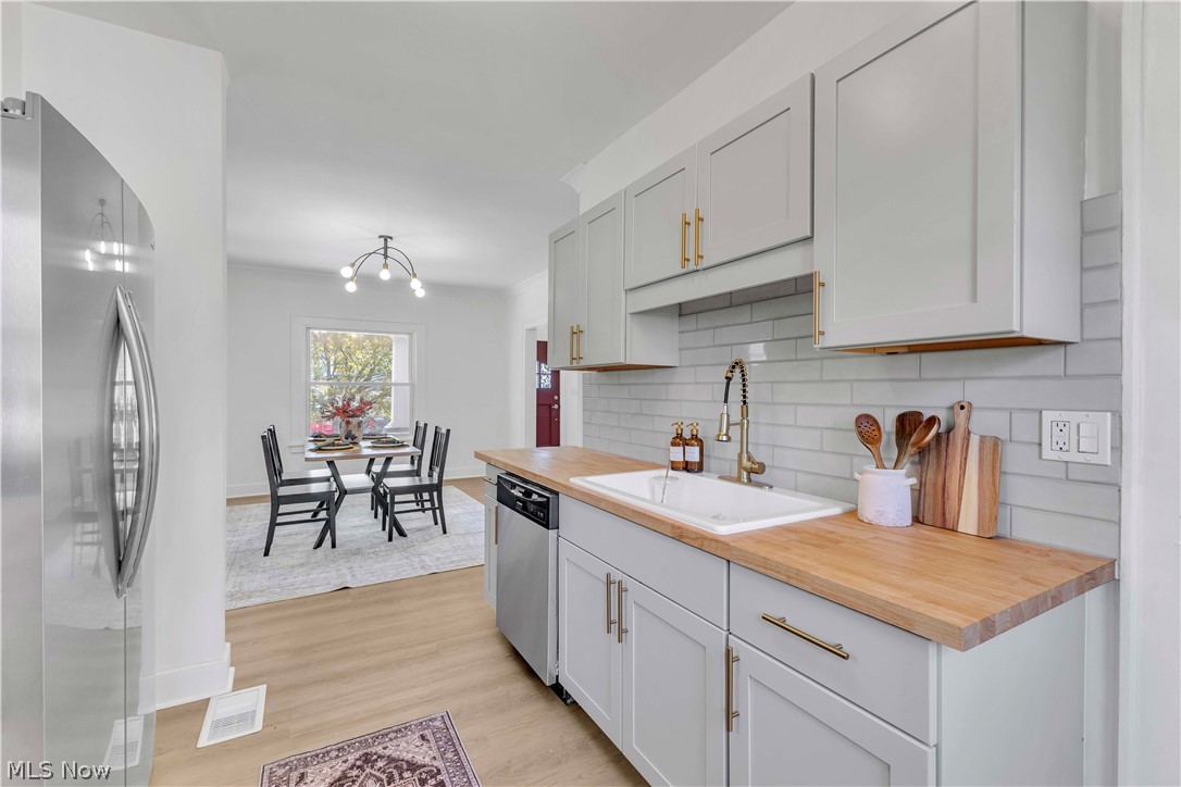 3289 Silsby Road