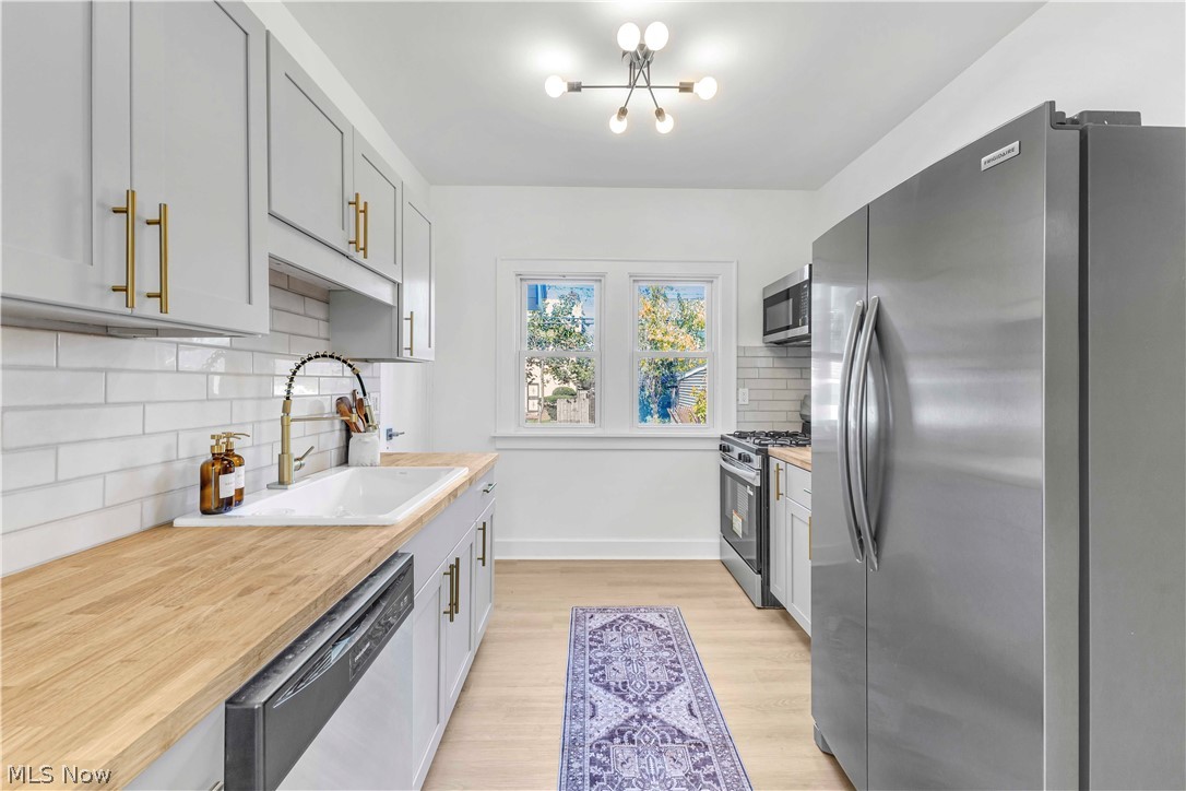 3289 Silsby Road