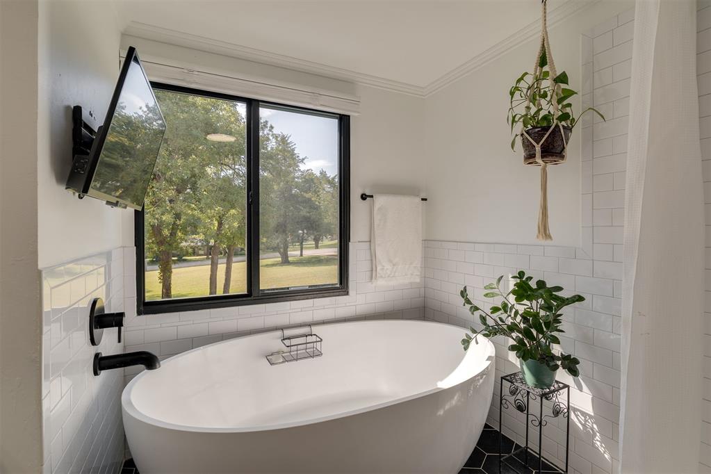 2917 Cedar Oak Drive