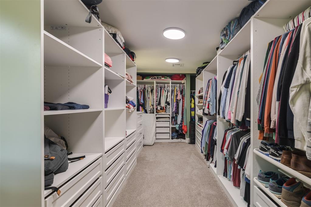 2917 Cedar Oak Drive