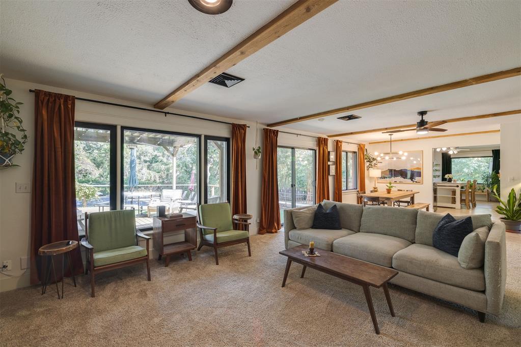 2917 Cedar Oak Drive