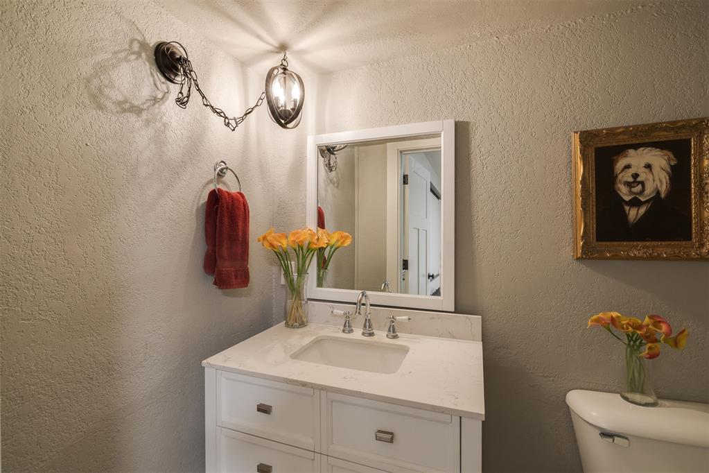 2917 Cedar Oak Drive