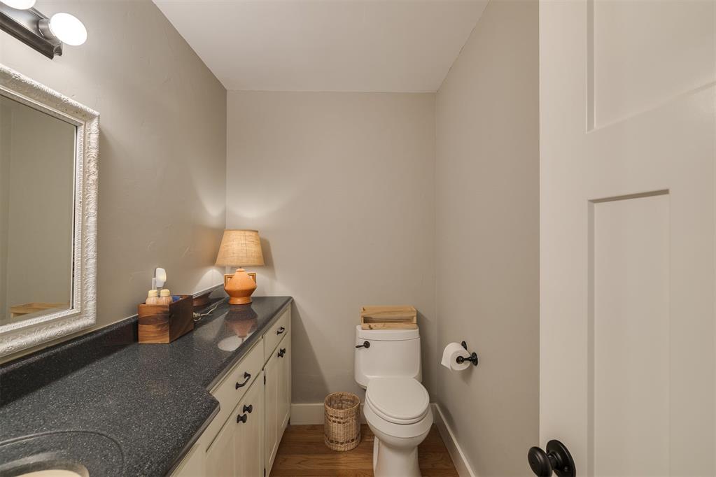 2917 Cedar Oak Drive