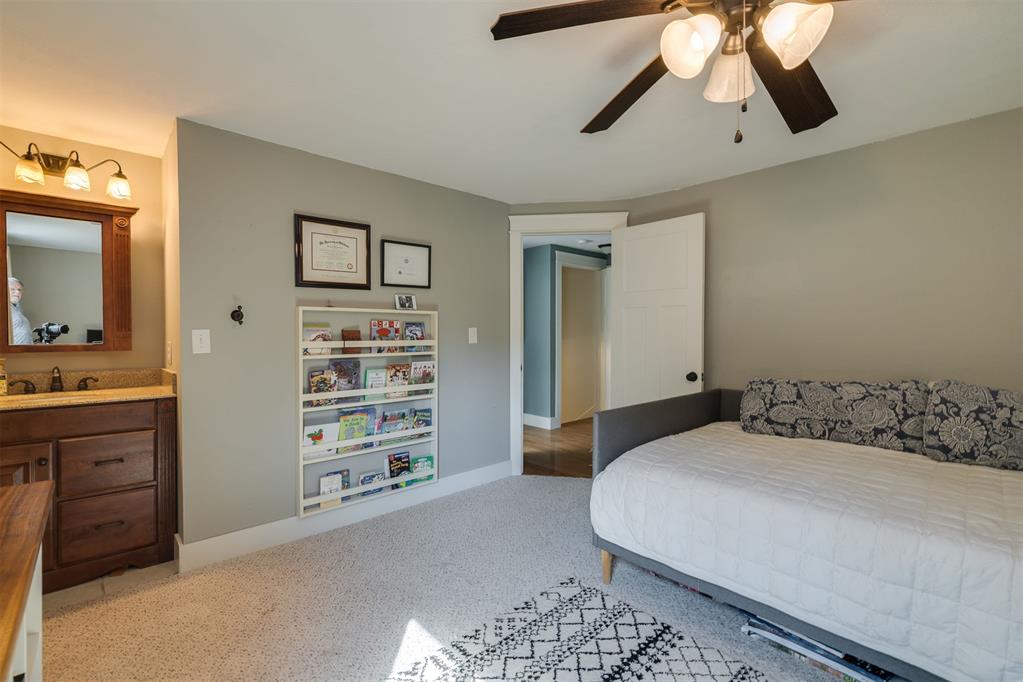 2917 Cedar Oak Drive