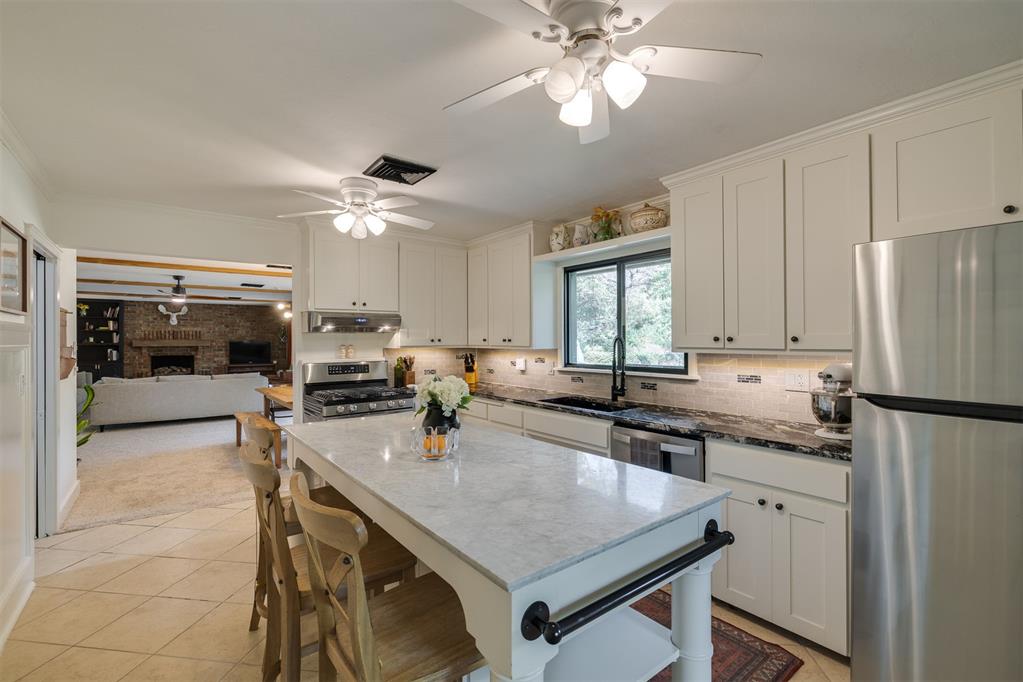 2917 Cedar Oak Drive