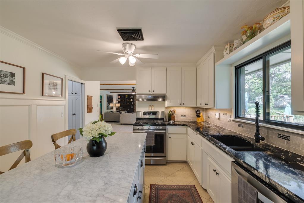 2917 Cedar Oak Drive