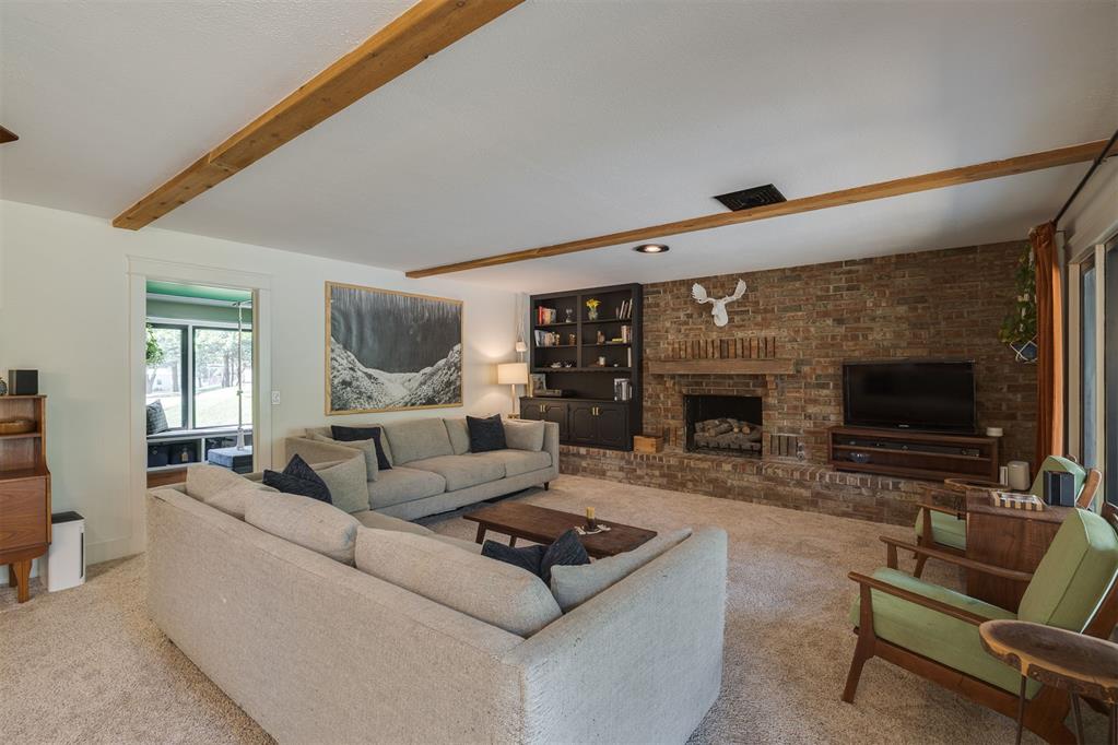 2917 Cedar Oak Drive