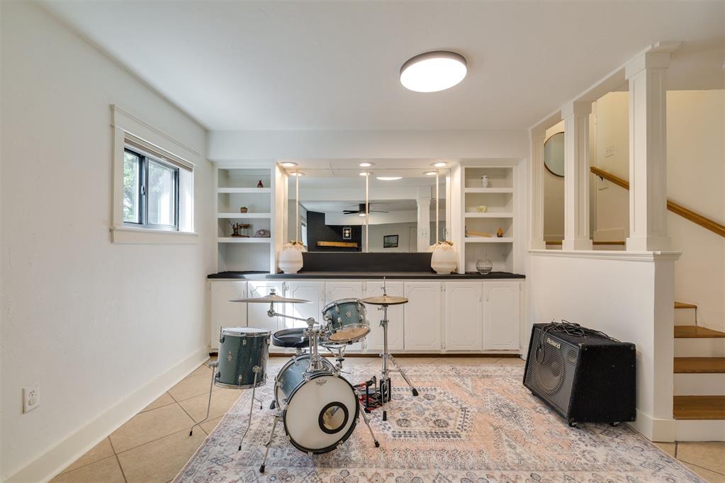 2917 Cedar Oak Drive