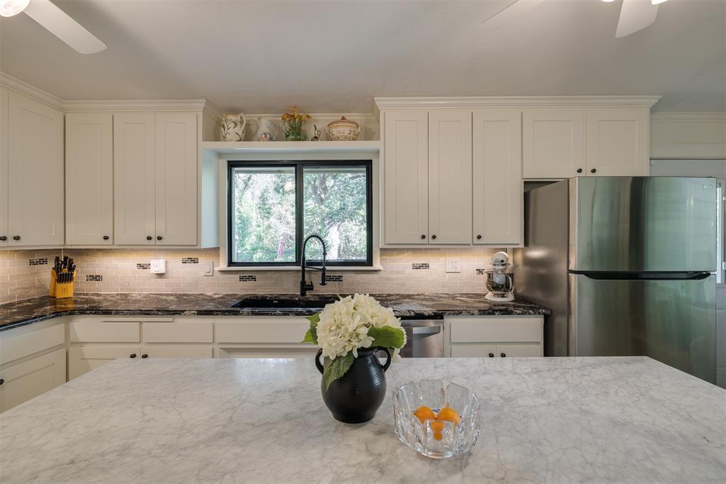 2917 Cedar Oak Drive