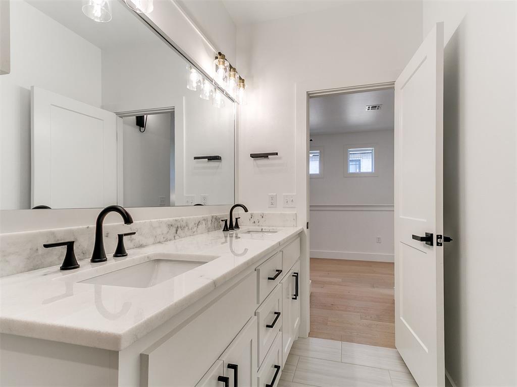 913 NW 43rd Street