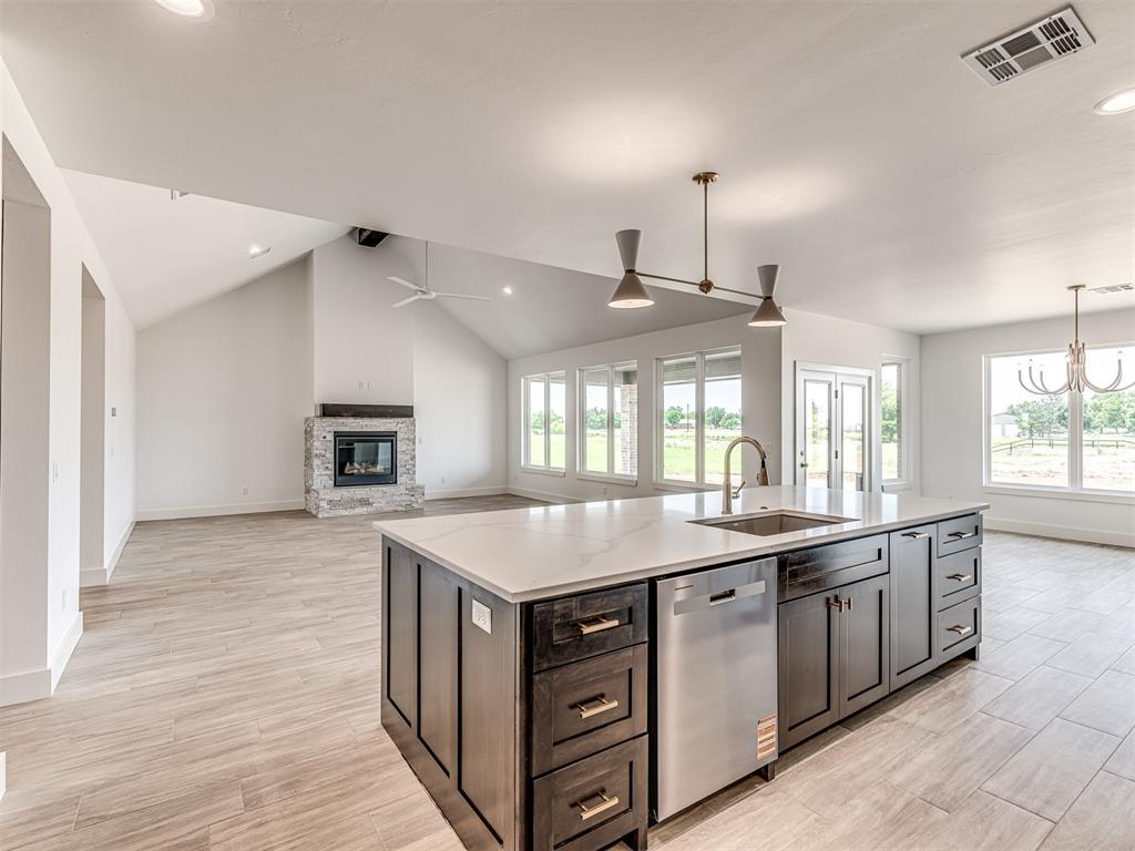 6881 Lake View Court