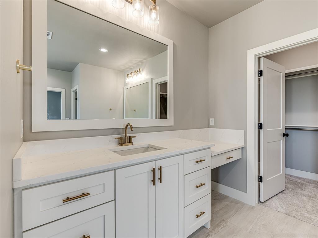 6881 Lake View Court