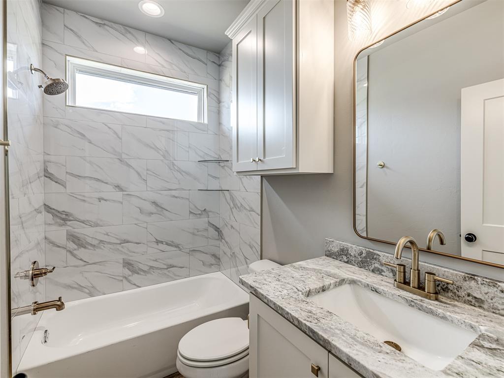6881 Lake View Court