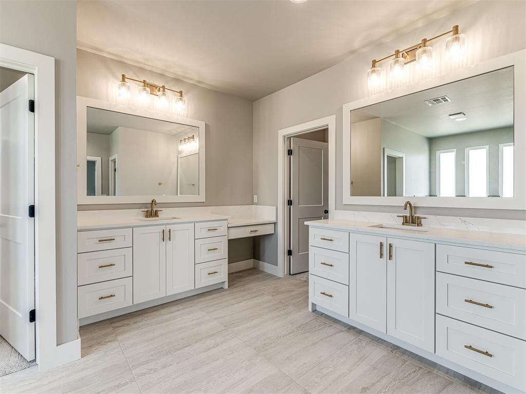 6881 Lake View Court