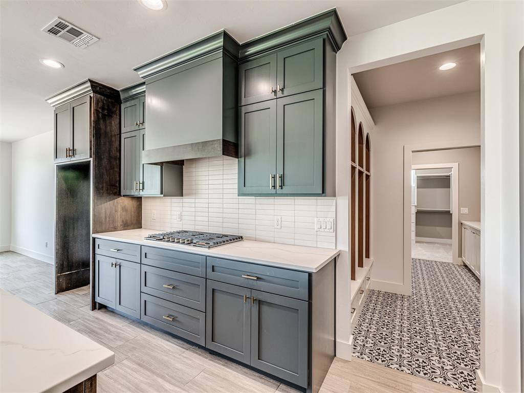6881 Lake View Court