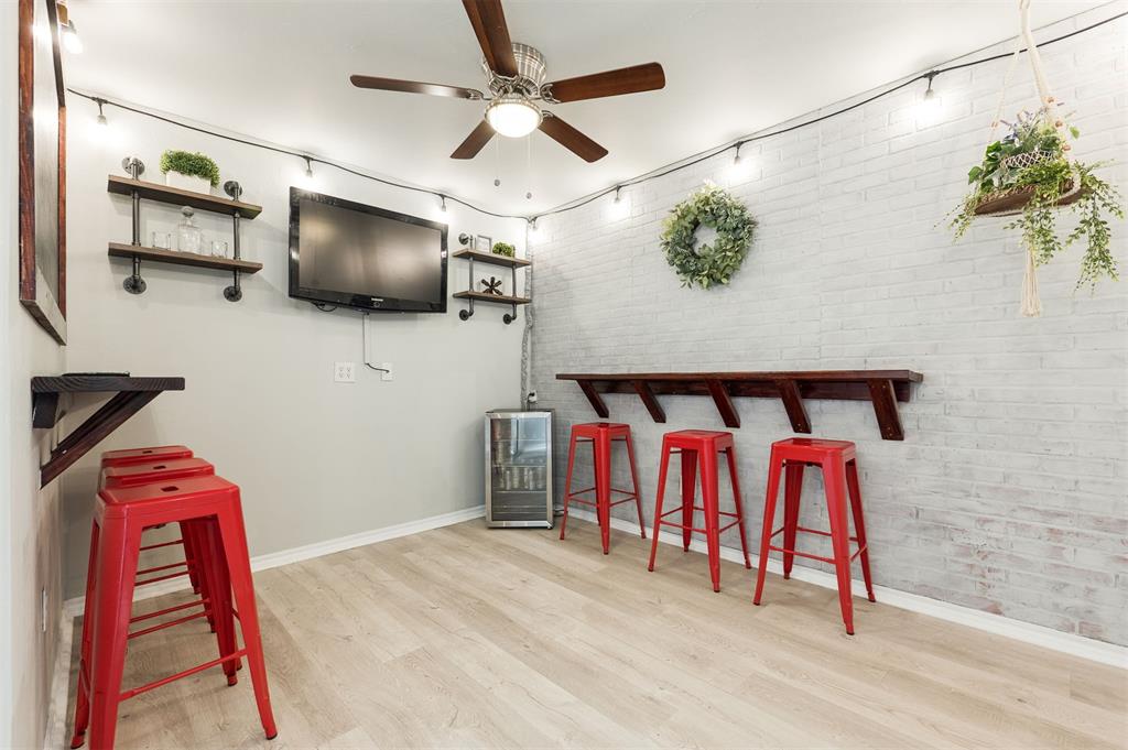 425 Summit Hill Road