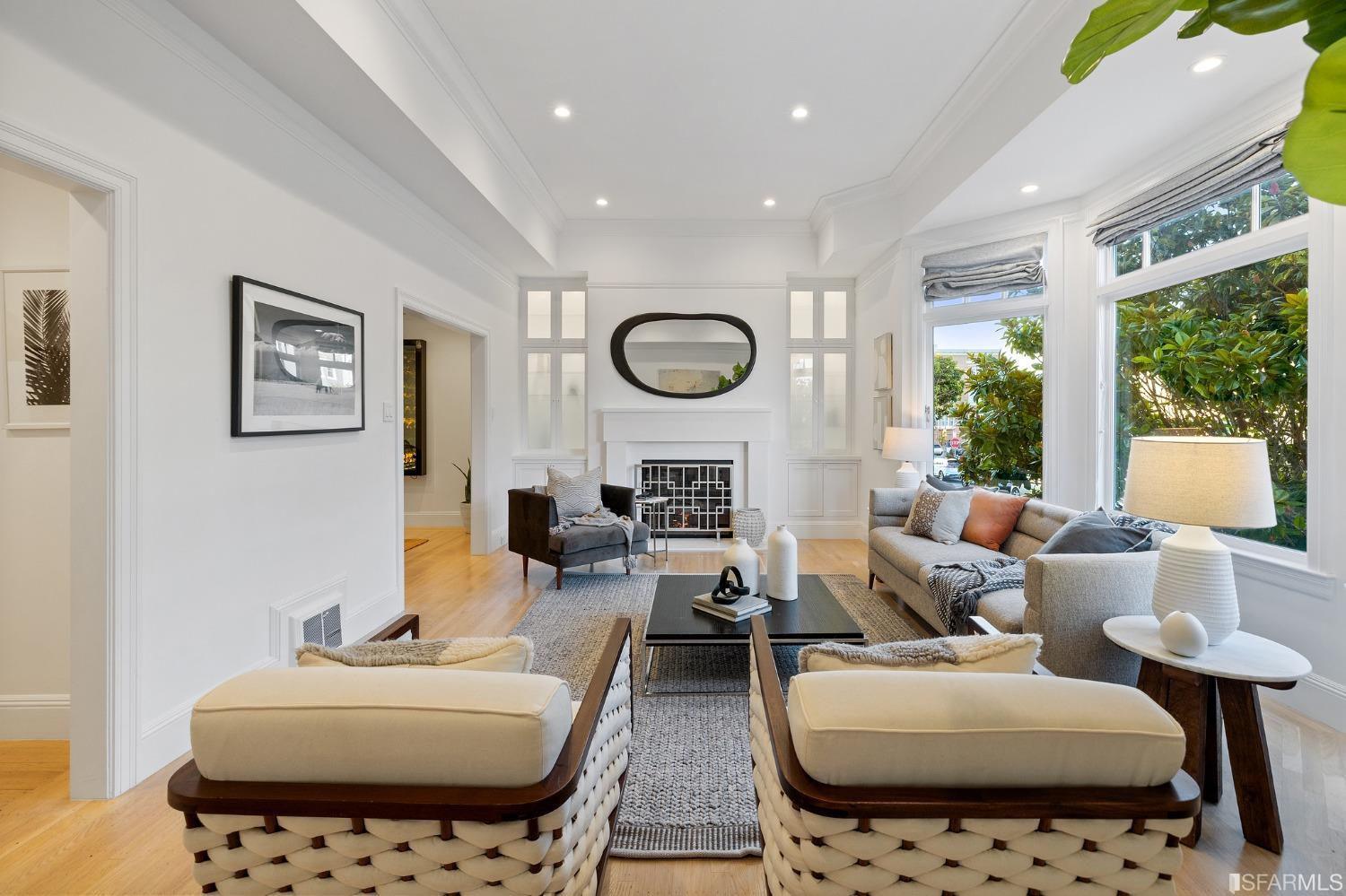 2161 North Point Street