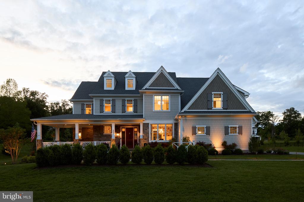 317 E BEECHTREE LANE