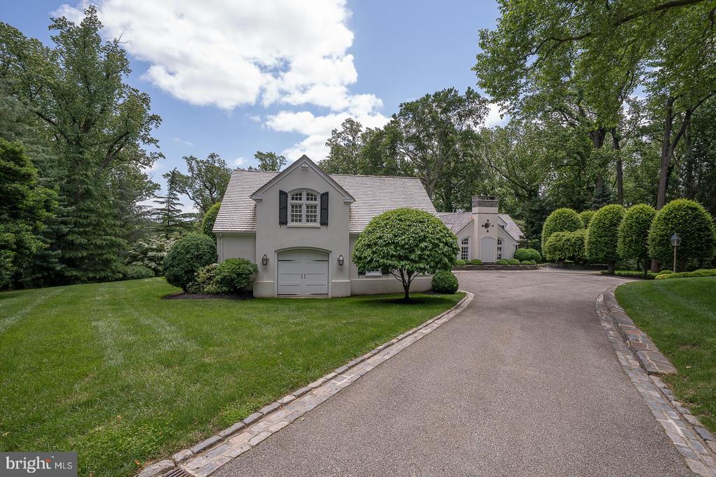 1109 BRYNLAWN ROAD