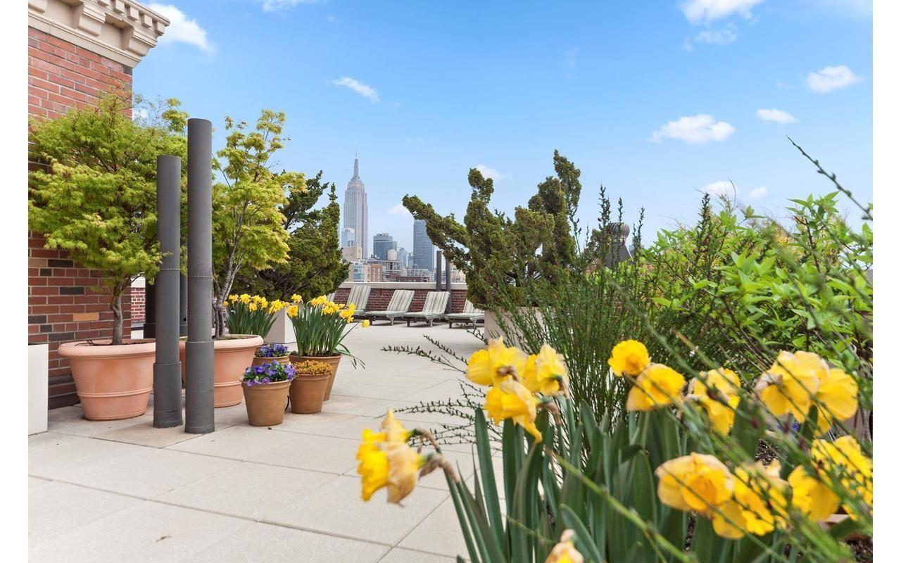 465 W 23RD Street 19D