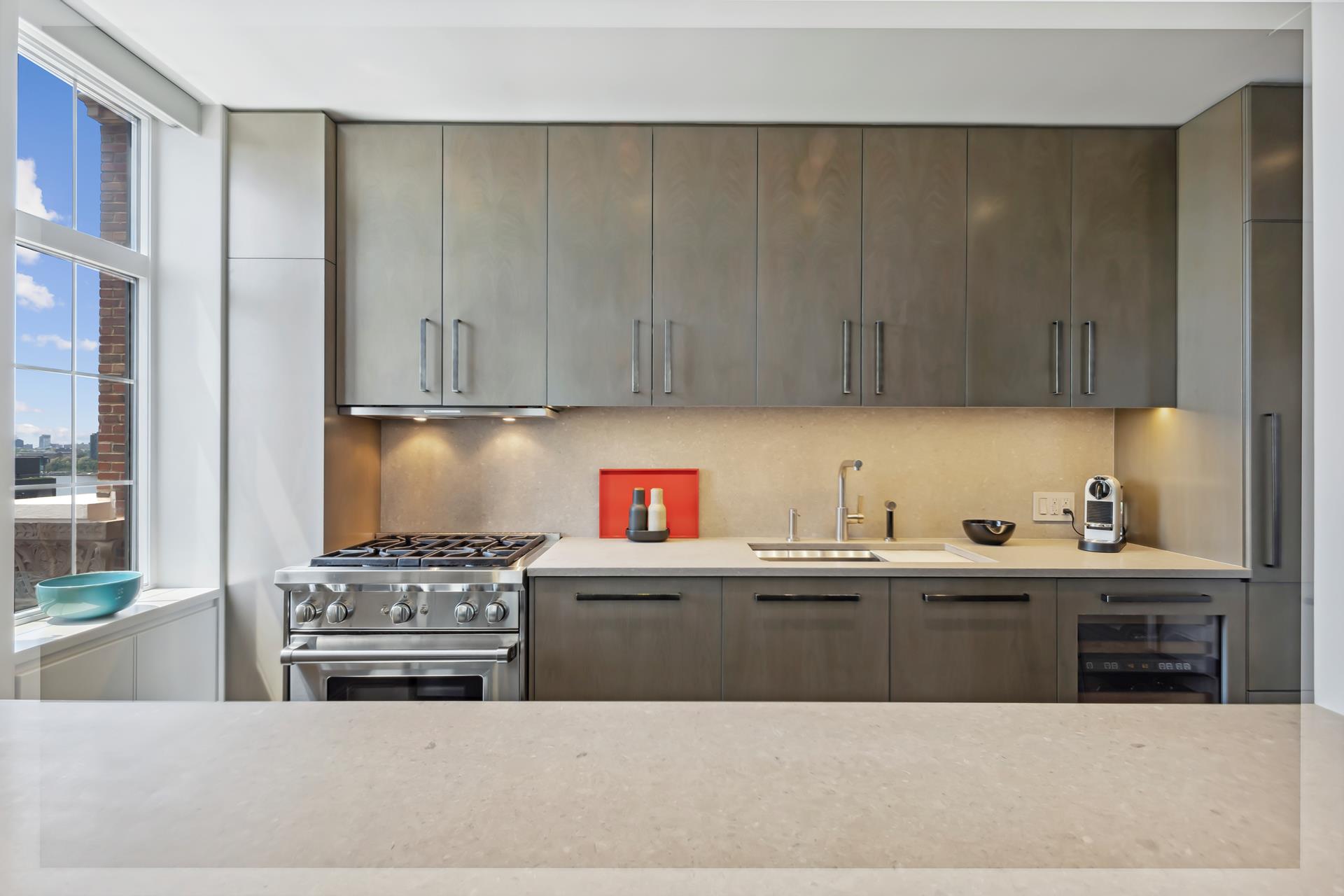 465 W 23RD Street 19D