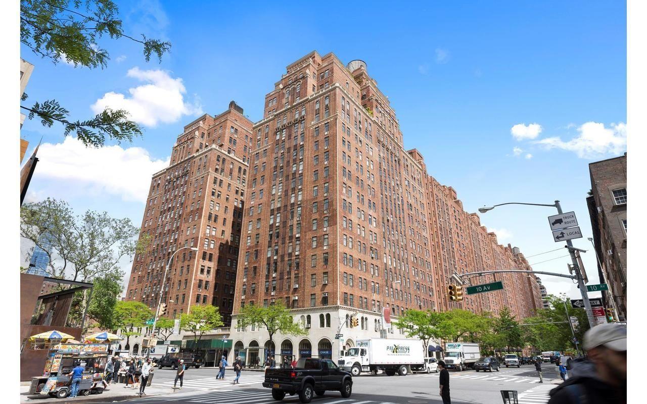 465 W 23RD Street 19D