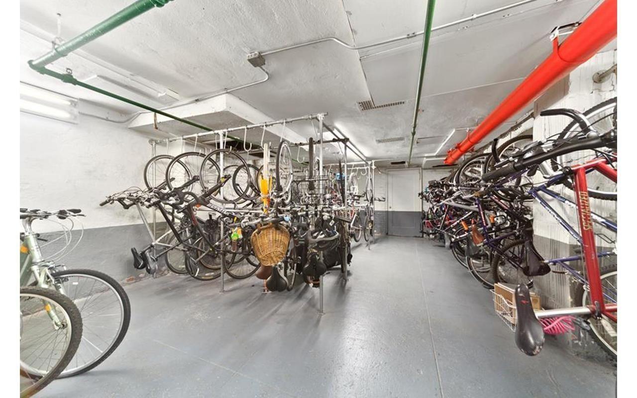 465 W 23RD Street 19D