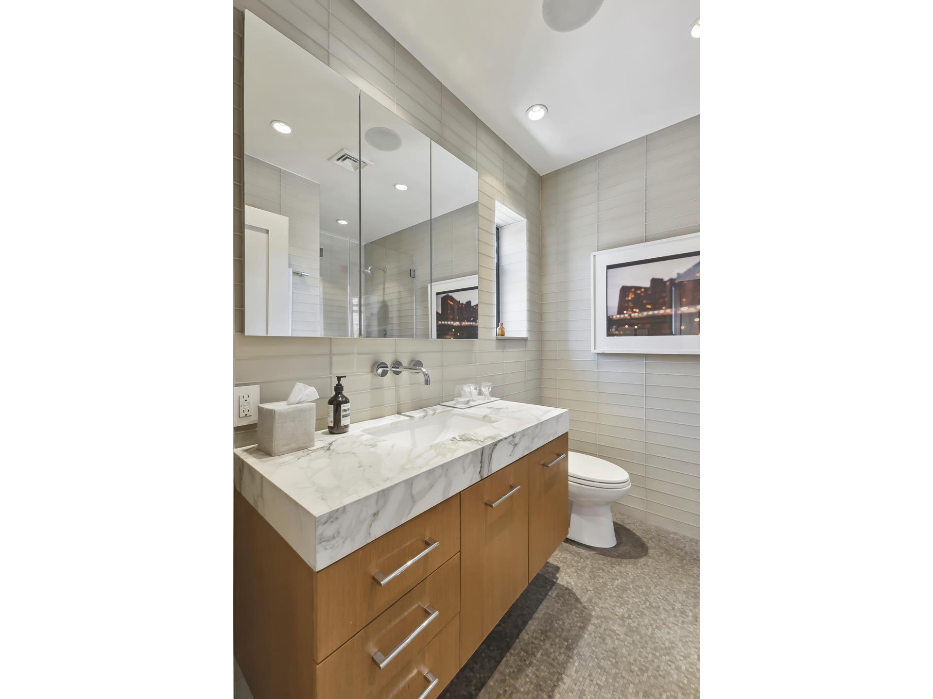 465 W 23RD Street 19D