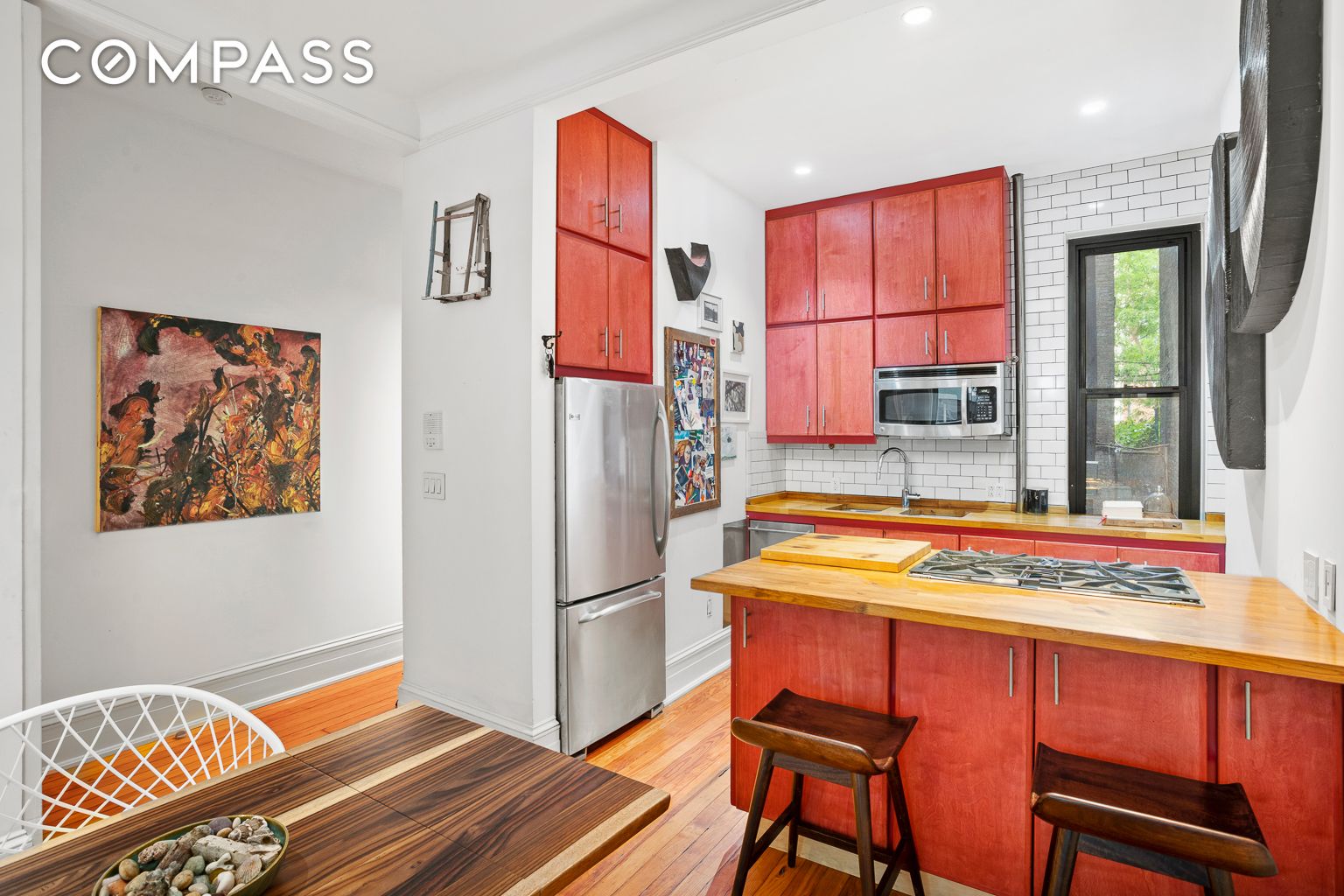 223 W 21st Street 1M