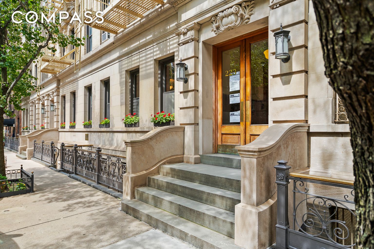 223 W 21st Street 1M