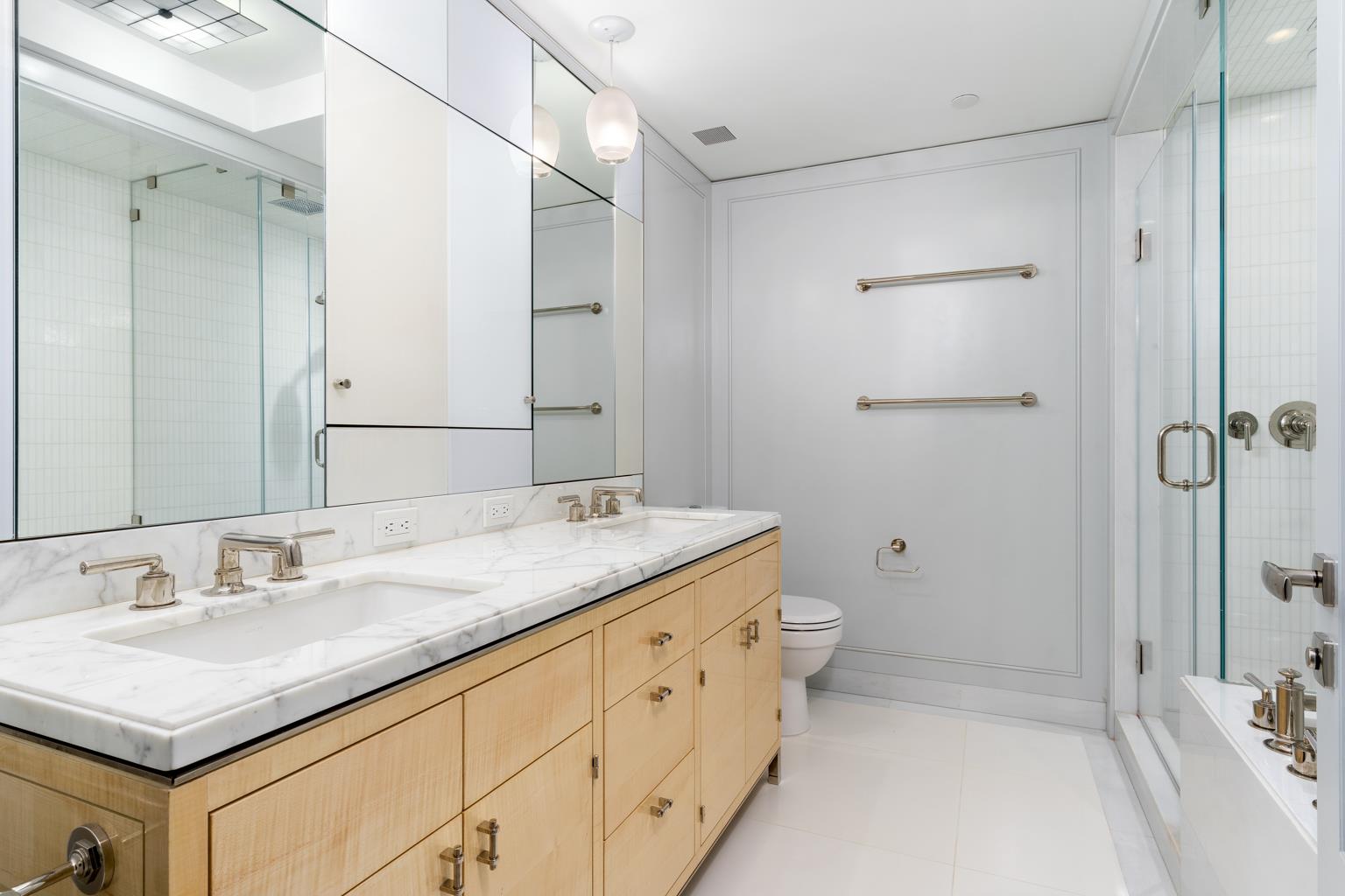21 E 61ST Street 9C