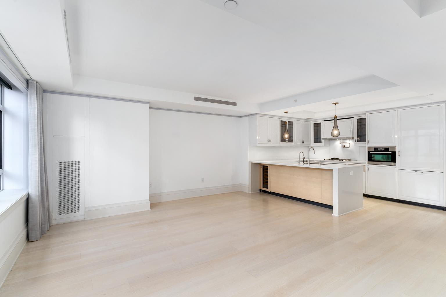 21 E 61ST Street 9C
