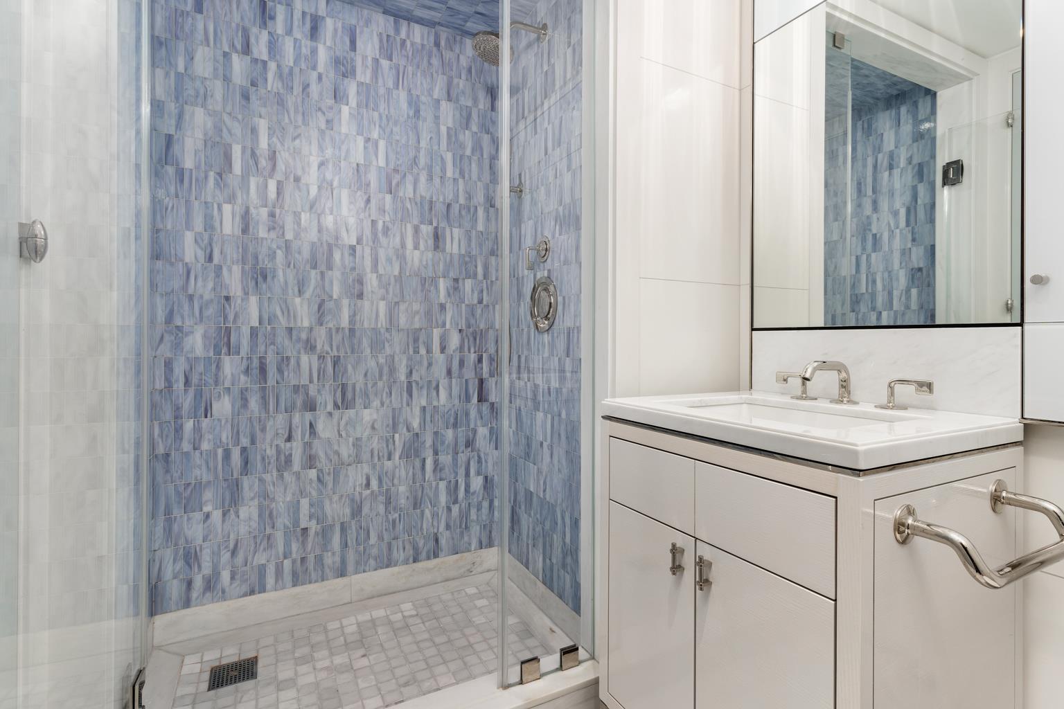 21 E 61ST Street 9C