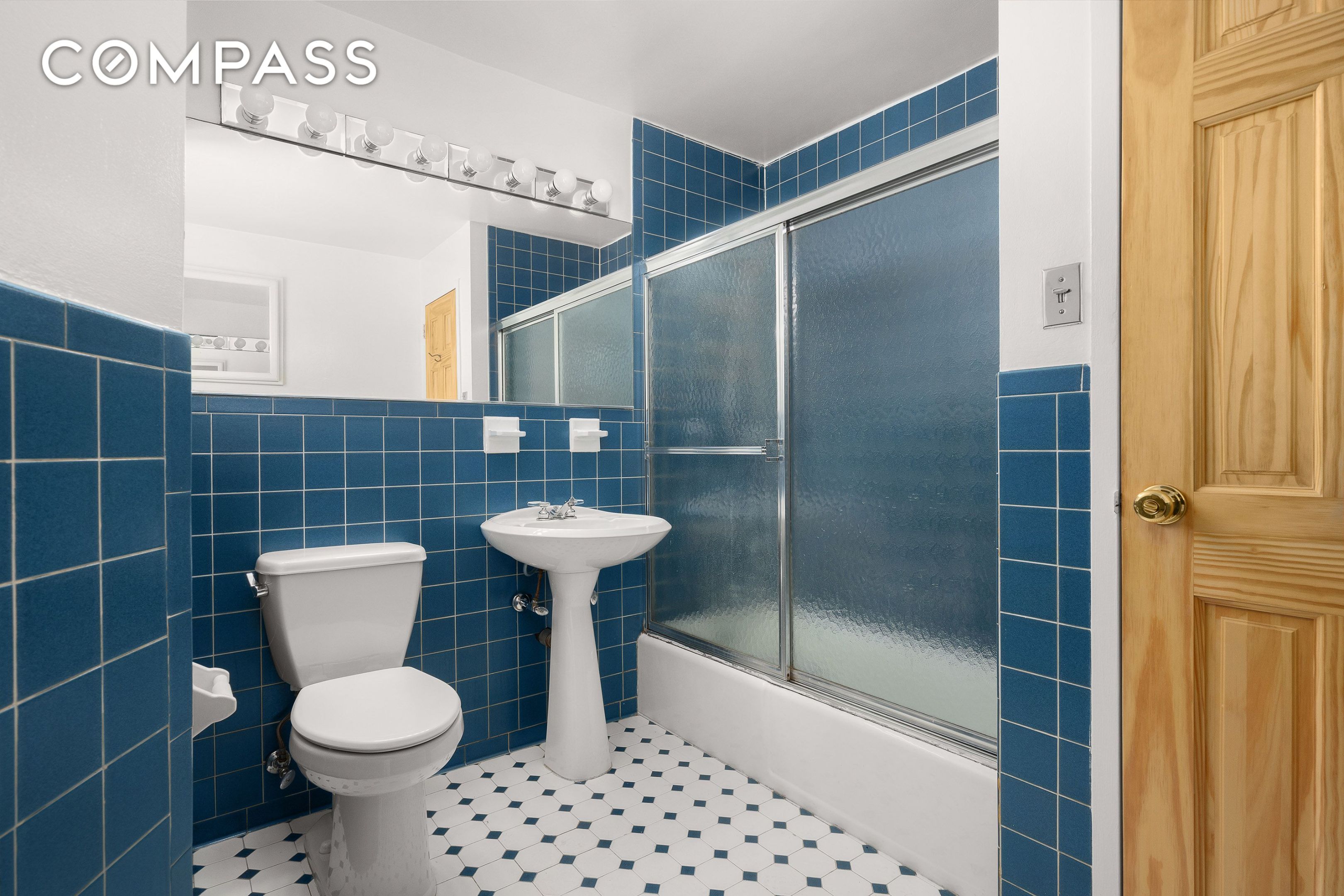 250 W 16th Street 2nd Floor / Unit 1F