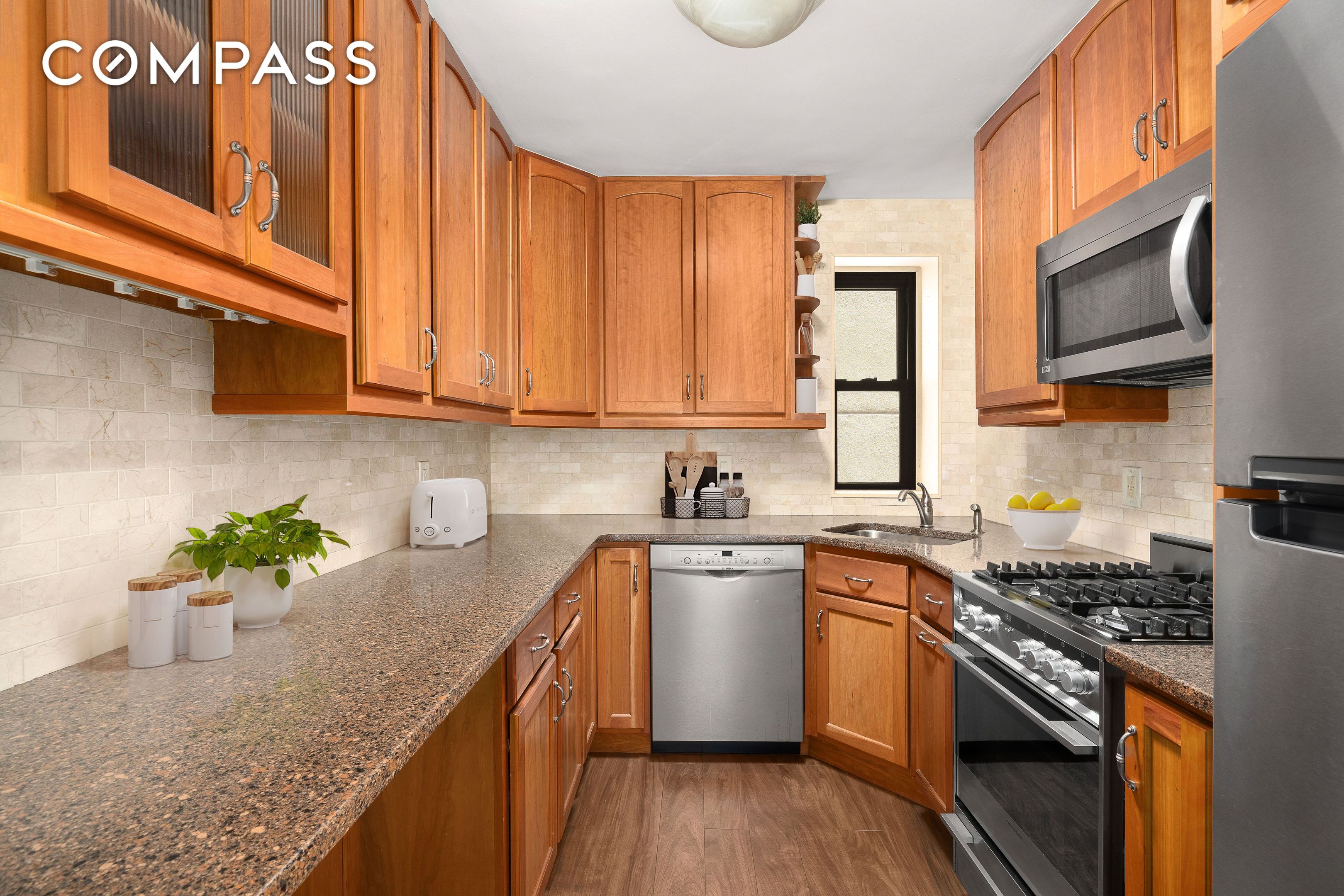 250 W 16th Street 2nd Floor / Unit 1F