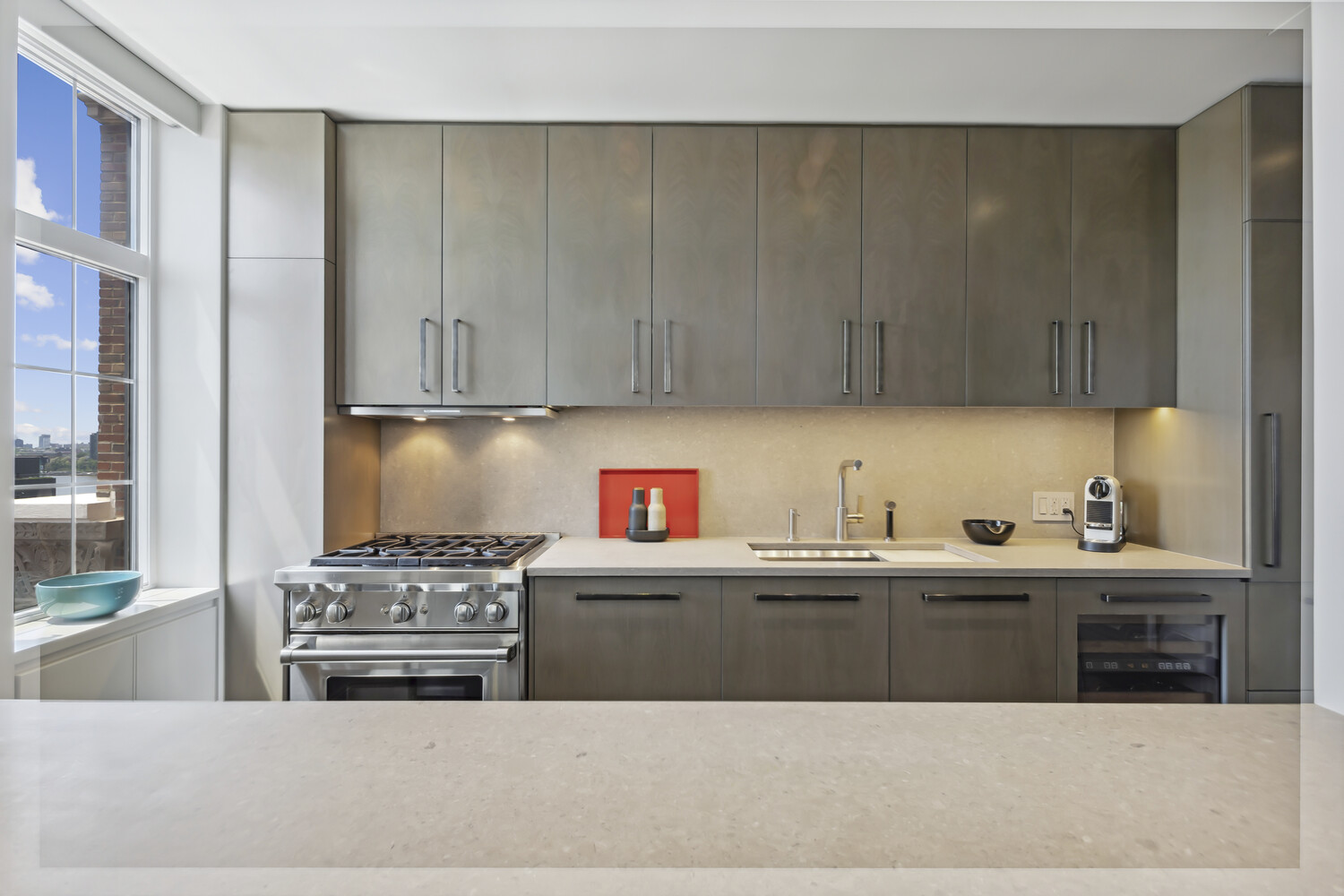 465 W 23RD Street 19D