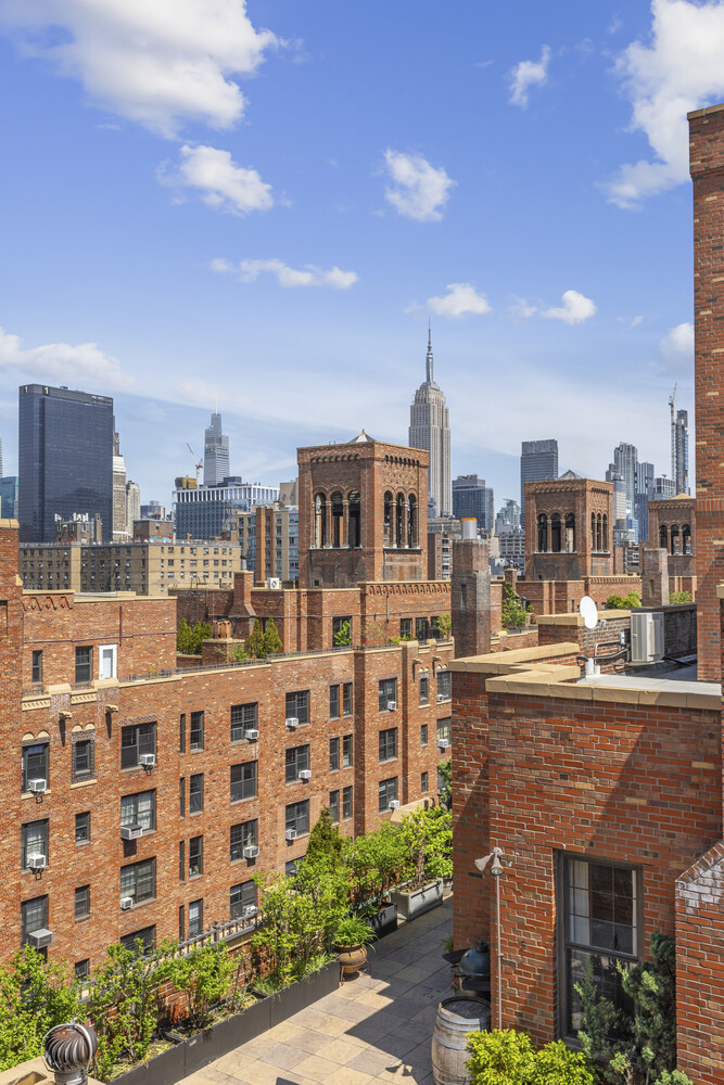 465 W 23RD Street 19D