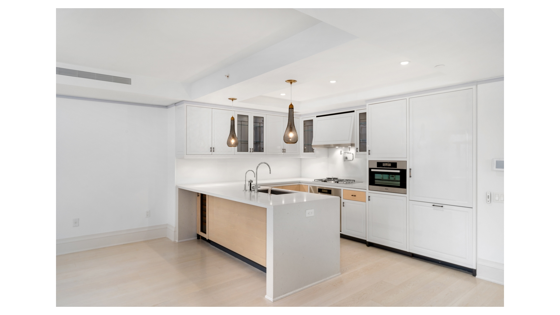21 E 61ST Street 9C