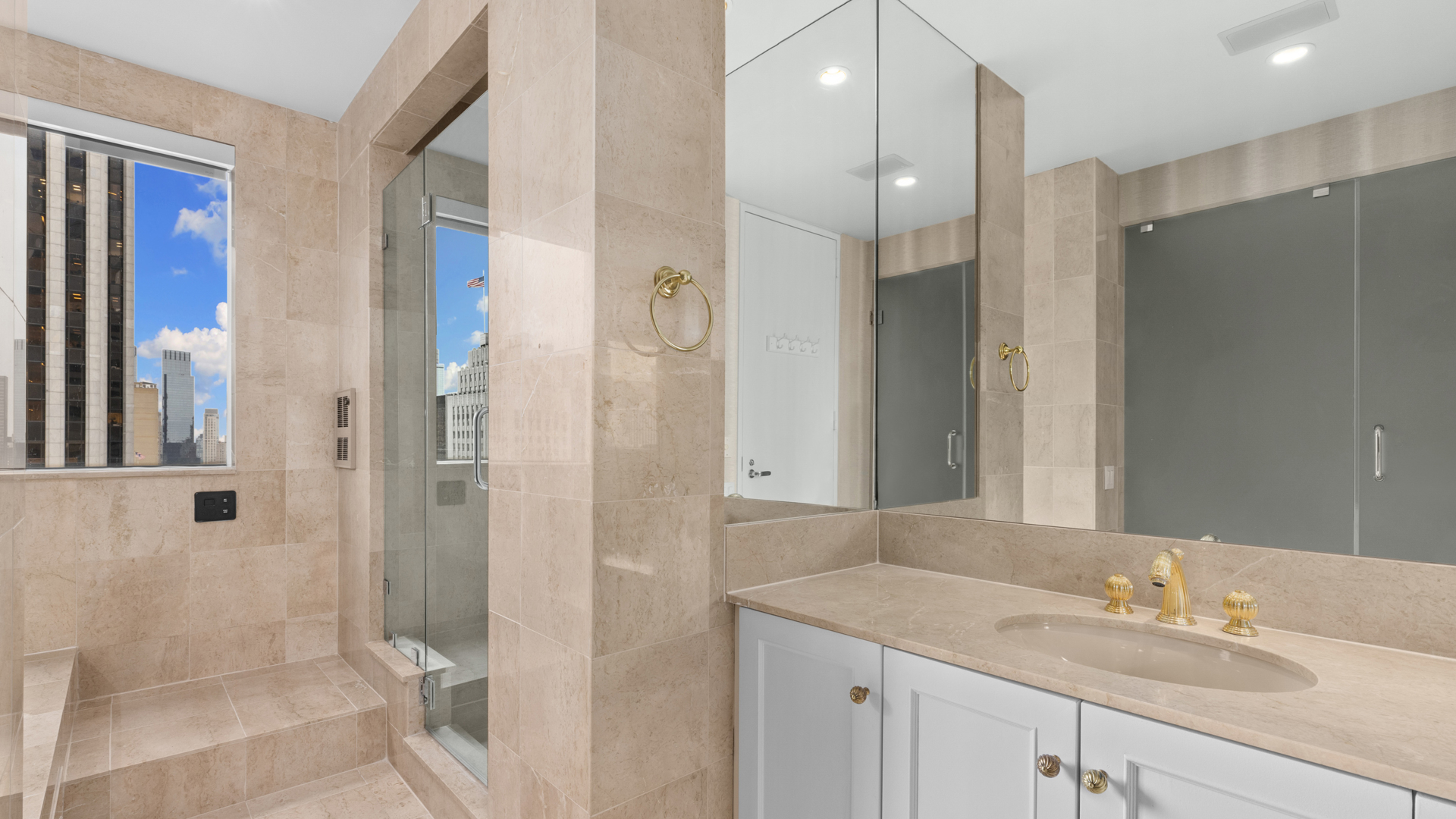 500 PARK Avenue 33A