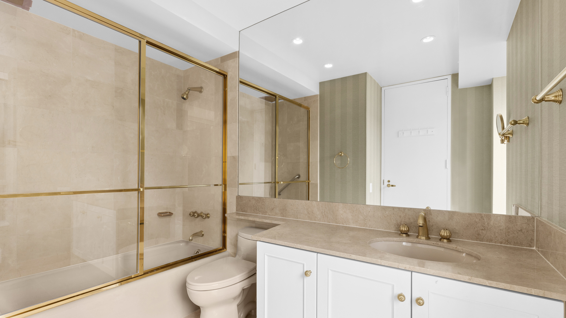 500 PARK Avenue 33A