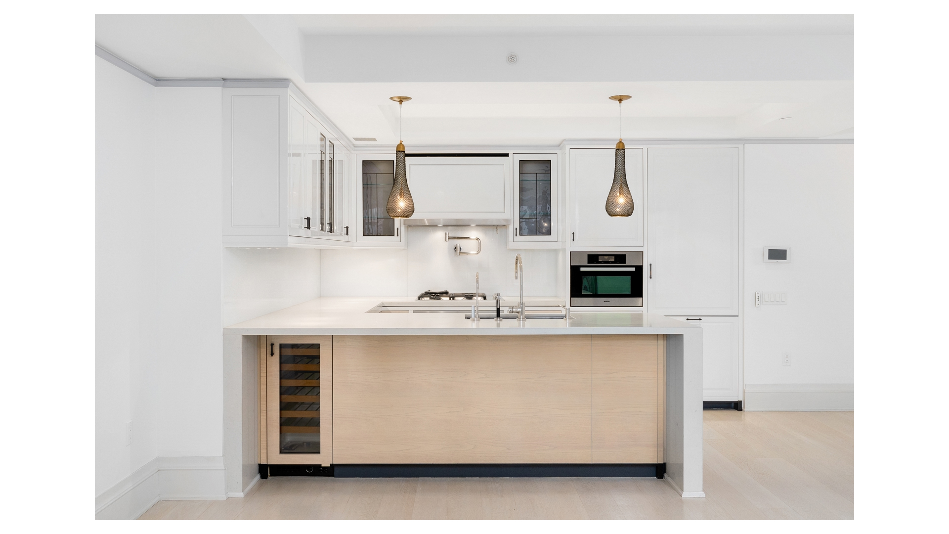 21 E 61ST Street 9C