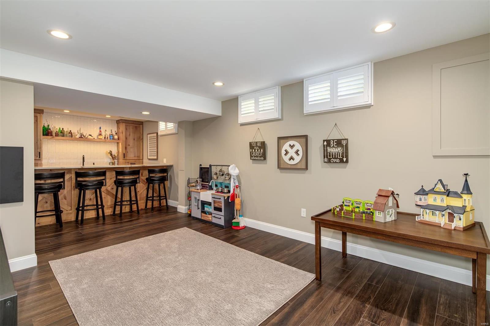 183 Beacon Point Lane