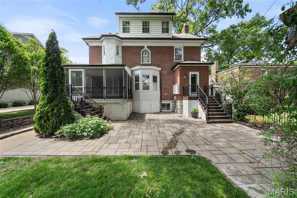 582 S Berry Road