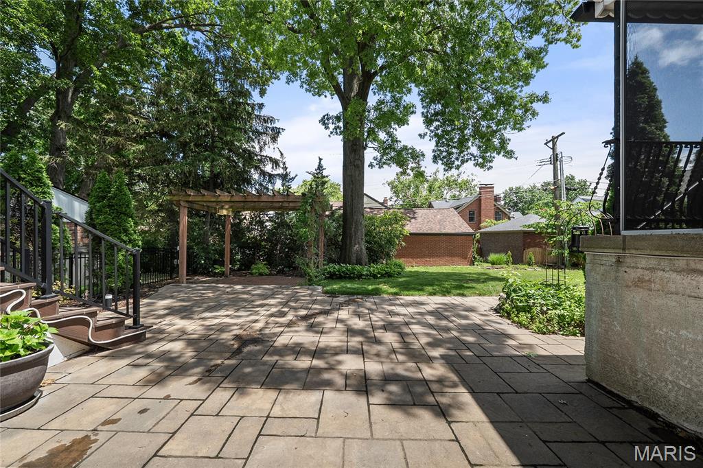 582 S Berry Road