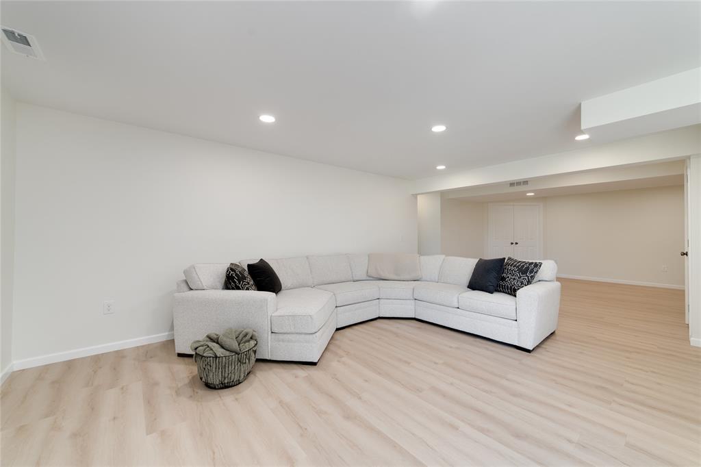 619 Glenberry Place