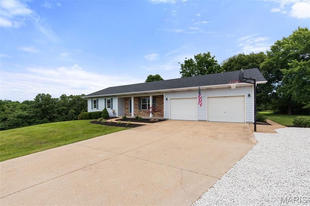 599 Ridgefield Drive
