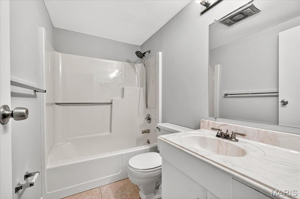 433 S Clay Avenue Unit: 2