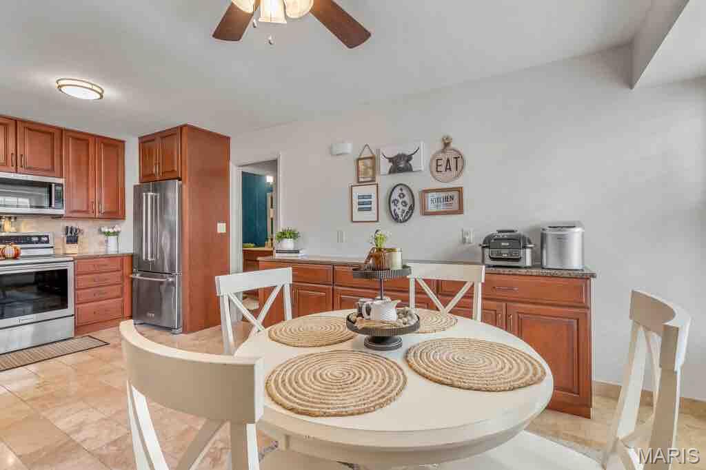 1011 Brooksgate Manor Drive