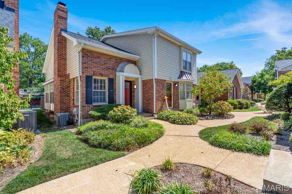 1011 Brooksgate Manor Drive