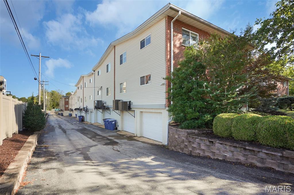 109 E Washington Avenue Unit: 2S